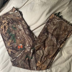 camo cargo pants